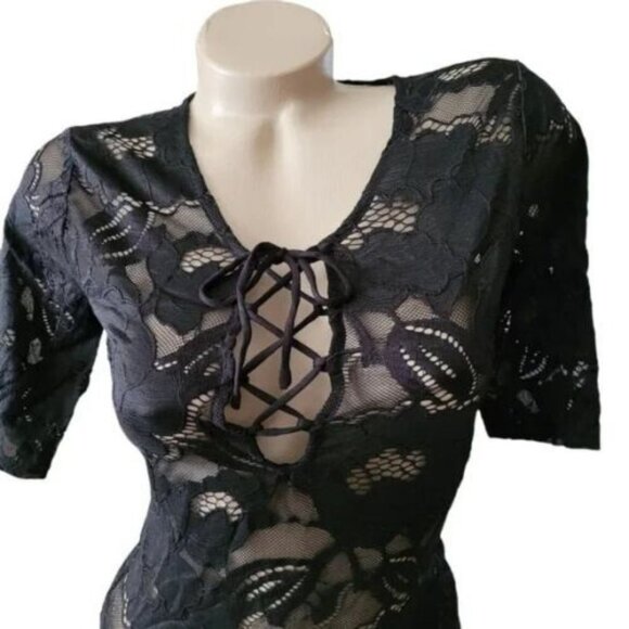 NWT Guess Black Lace Up Sheer Floral Lace Corset Bodysuit Mesh 1/4 Sleeve size S - Picture 13 of 16